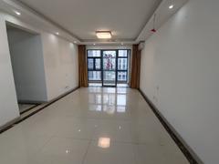 万科广场 3室2厅127m²整租