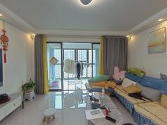 华邦世家 4室2厅143m²精装修
