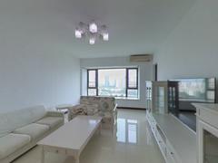 华发新城五期 3室2厅135.44m²精装修南向室内阳光充足