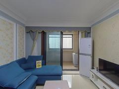 坝上街环球中心 3室2厅101m²精装修