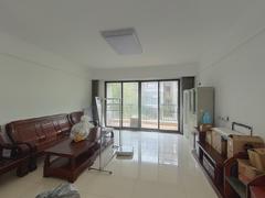 远大美域新城 3室2厅155m²整租