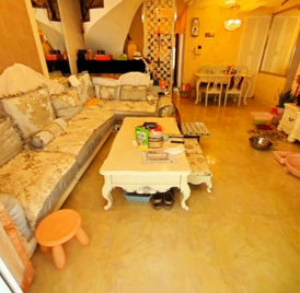 翔名苑 6室2厅93m²整租