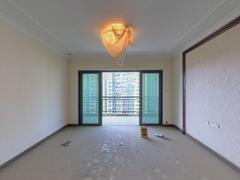 恒大城 4室2厅145.27m²精装修