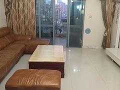 公园大地四期 4室2厅141m²整租