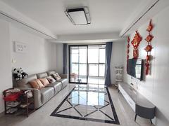 湖畔名郡 3室2厅108m²精装修